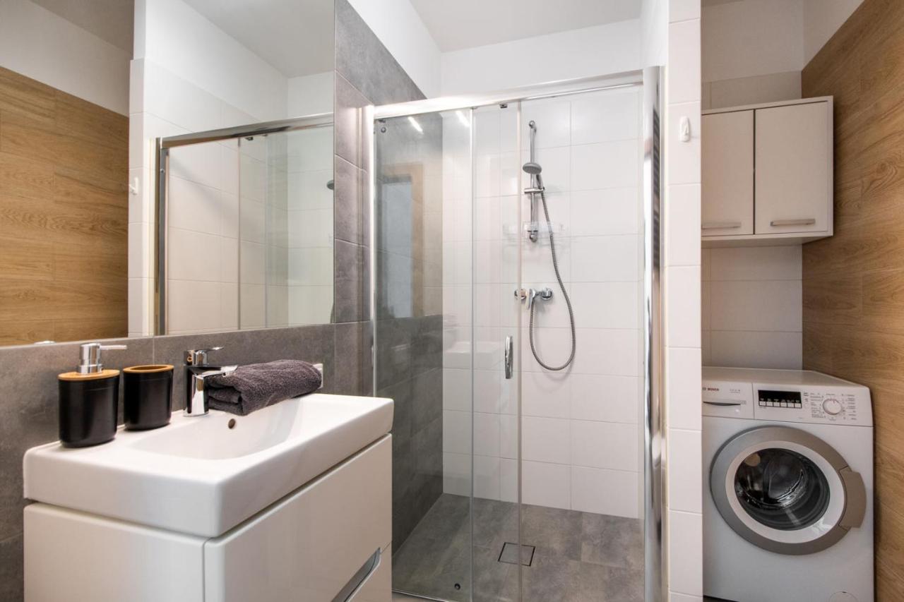 Warsaw Night Apartments Metro Plocka Ngoại thất bức ảnh